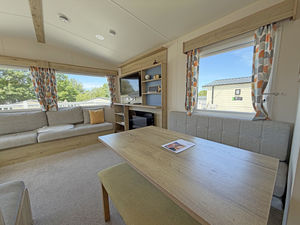 Dining - click for photo gallery